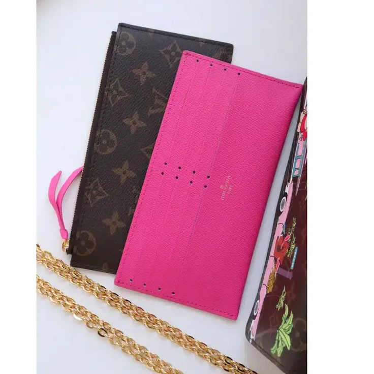 LV 2112DJ0008 Bag 1027